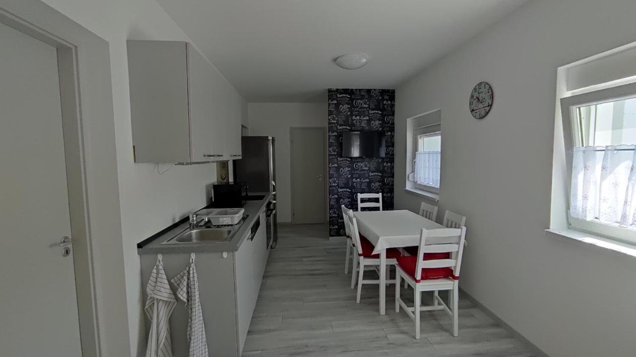Bamboo Apartman Siófok Esterno foto