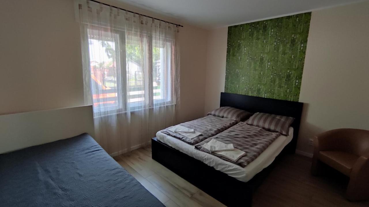 Bamboo Apartman Siófok Esterno foto